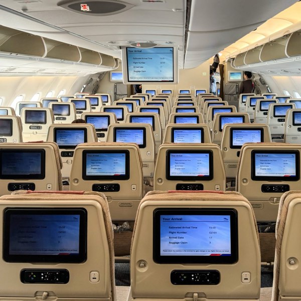 第一回末本大賞【最佳航空賞】:網美空港賞,科技空港賞,經濟艙賞,商務艙賞!